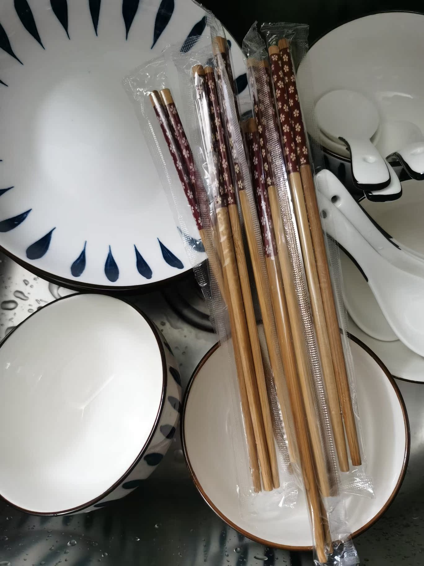 16件套陶瓷餐具碗碟盘子