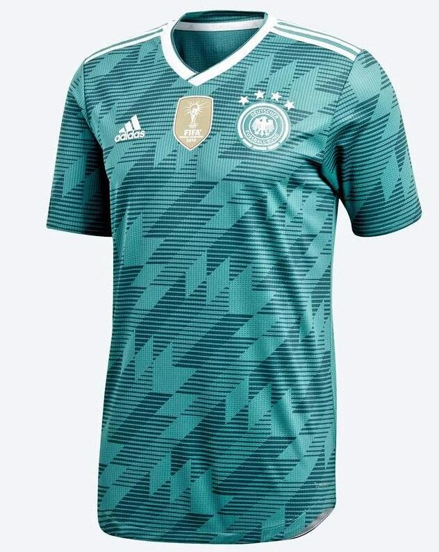 442评今夏世界杯20款最漂亮球衣：德国主场球衣居首